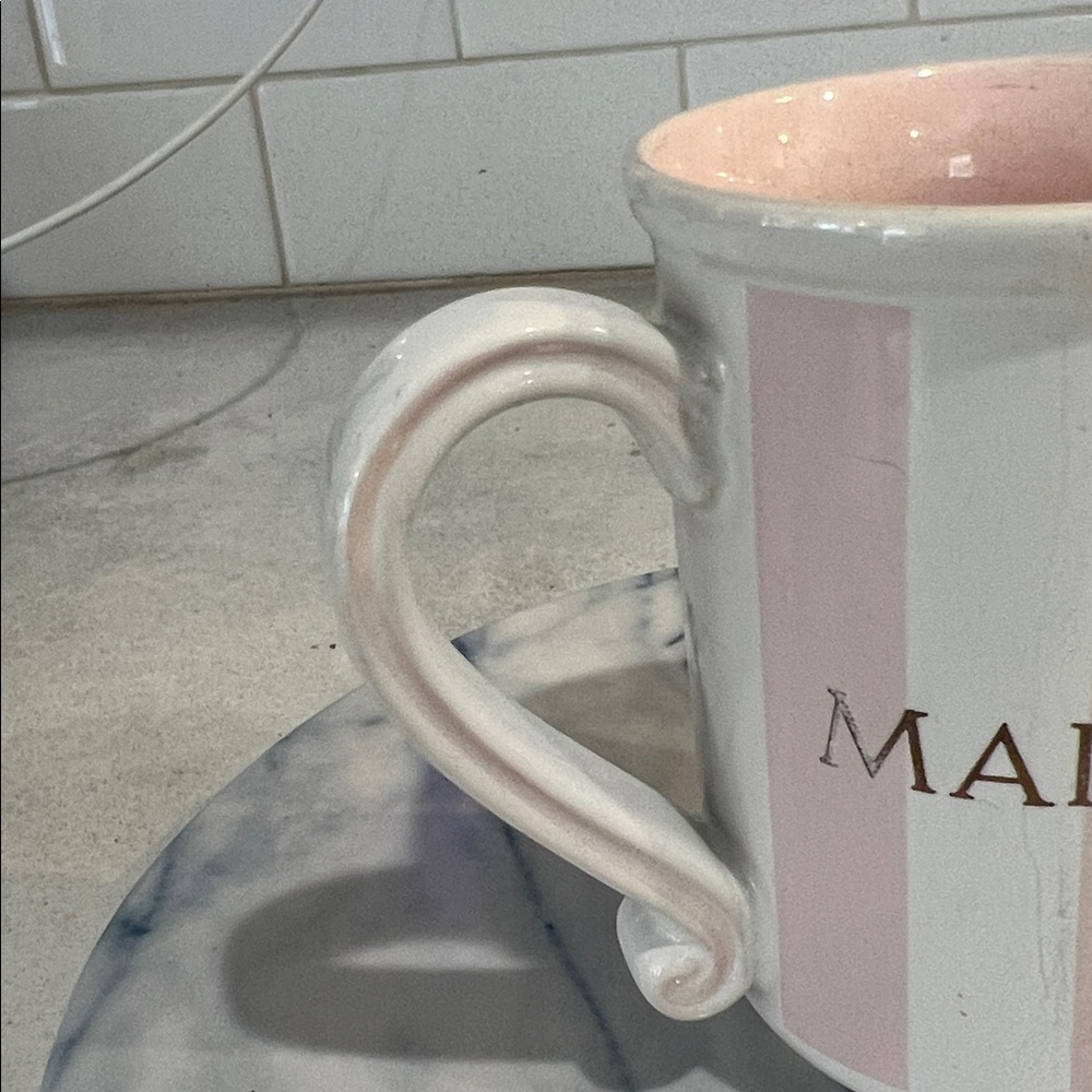 Mary Kay Elegant Pink and White Mug - Picture 2 of 6